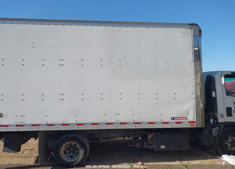2017 ISUZU NPR HD DSL REG AT VIN: JALC4W162H7000526