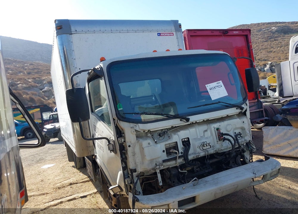 2017 ISUZU NPR HD DSL REG AT VIN: JALC4W162H7000526