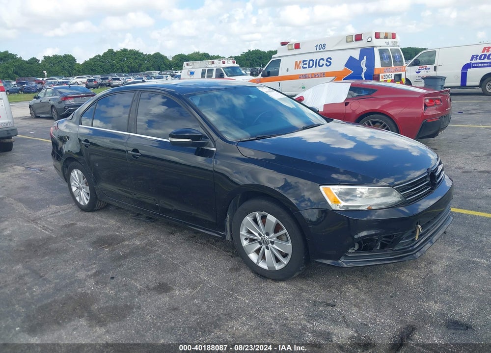 2015 VOLKSWAGEN JETTA 1.8T SE VIN: 3VWD17AJ8FM258557