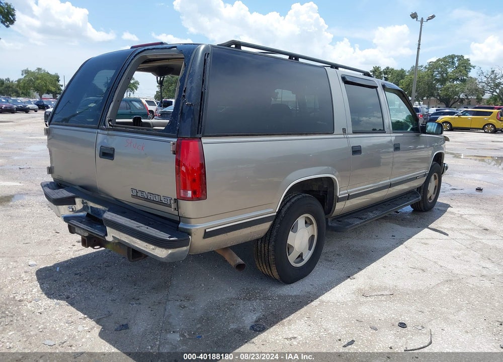 1999 CHEVROLET SUBURBAN 1500 LT VIN: 3GNFK16R7XG259548
