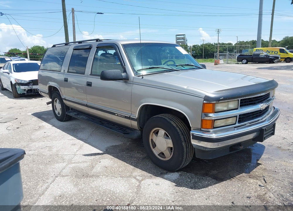 1999 CHEVROLET SUBURBAN 1500 LT VIN: 3GNFK16R7XG259548