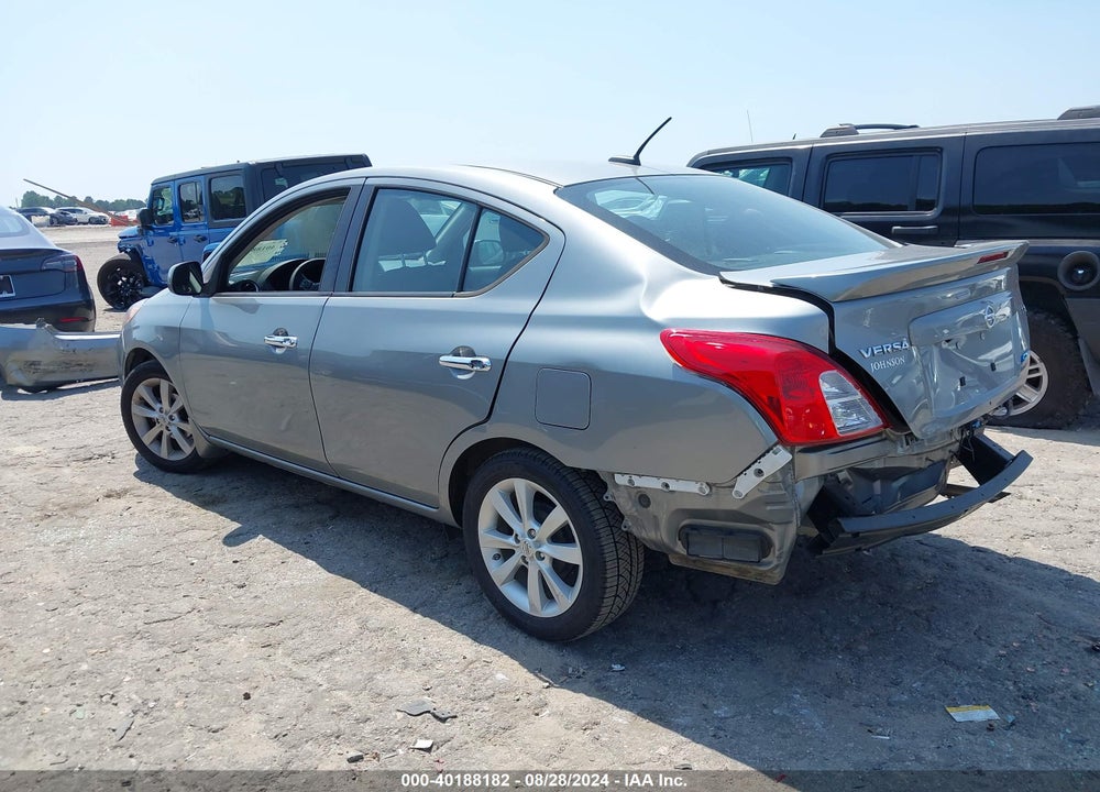 2014 NISSAN VERSA 1.6 SL VIN: 3N1CN7AP6EL876152