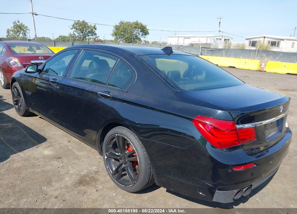 2013 BMW 750LI VIN: WBAYE8C5XDD132902