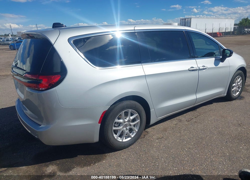 2024 CHRYSLER PACIFICA TOURING L VIN: 2C4RC1BGXRR146178