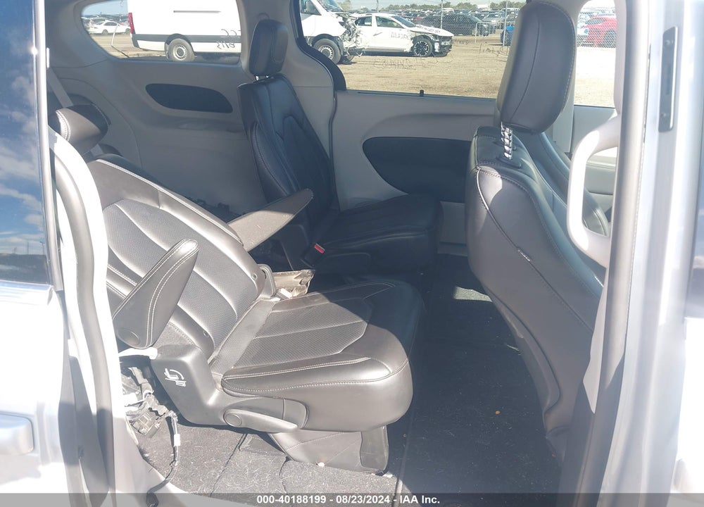 2024 CHRYSLER PACIFICA TOURING L VIN: 2C4RC1BGXRR146178
