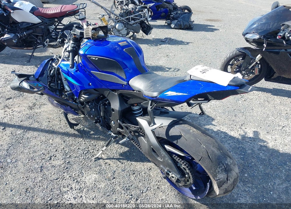 2024 YAMAHA YZFR1 VIN: JYARN66E9RA004243