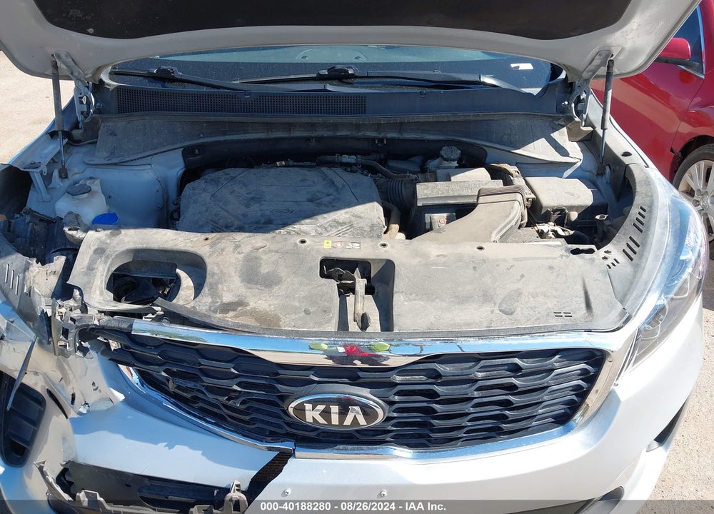 2019 KIA SORENTO 3.3L LX VIN: 5XYPGDA52KG564340