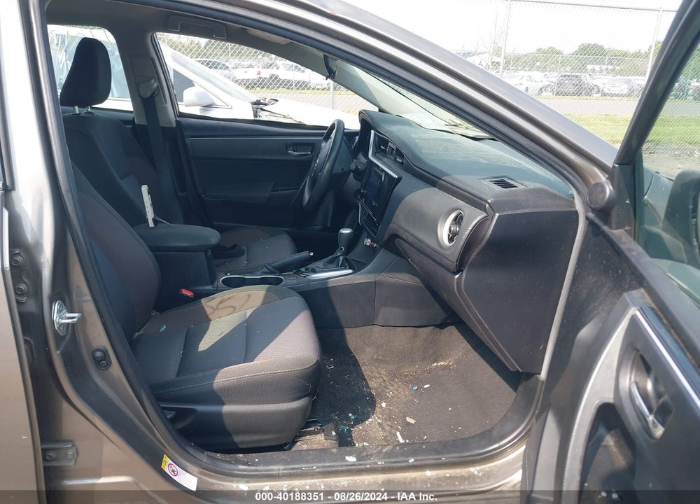 2018 TOYOTA COROLLA LE VIN: 2T1BURHE3JC101218