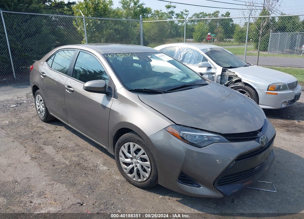 2018 TOYOTA COROLLA LE VIN: 2T1BURHE3JC101218