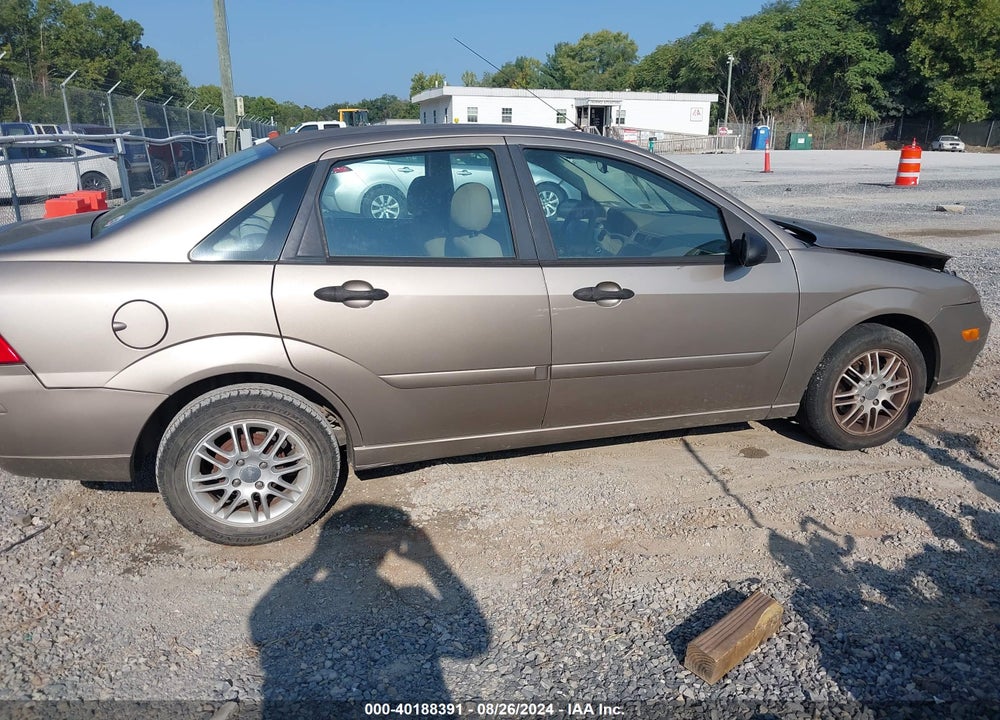 2005 FORD FOCUS ZX4 VIN: 1FAFP34N45W129608