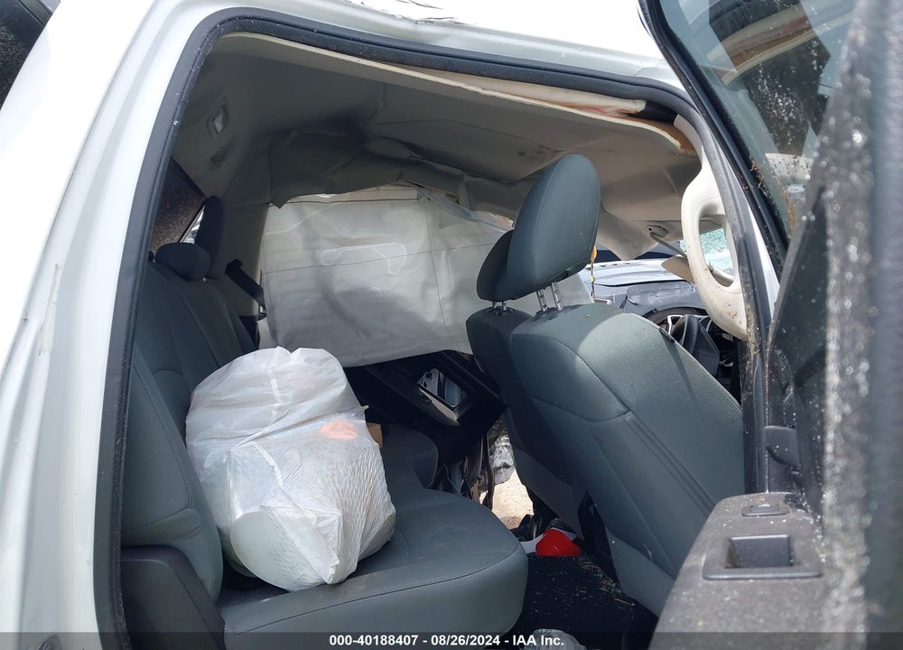2015 RAM 1500 VIN: 1C6RR6KM6FS612966