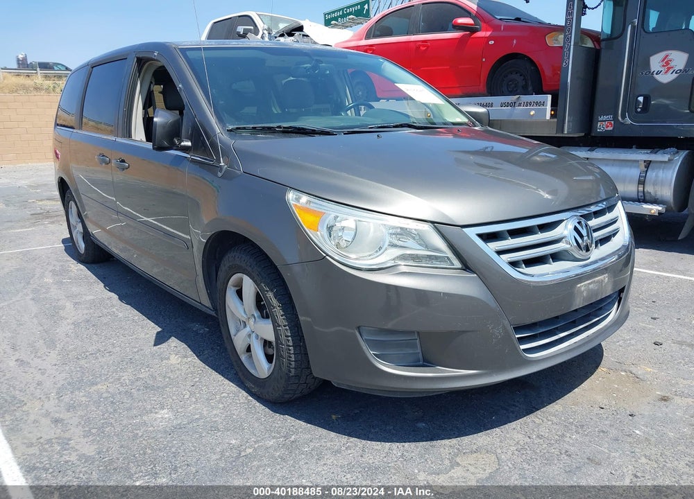 2010 VOLKSWAGEN ROUTAN SE VIN: 2V4RW3D19AR395495