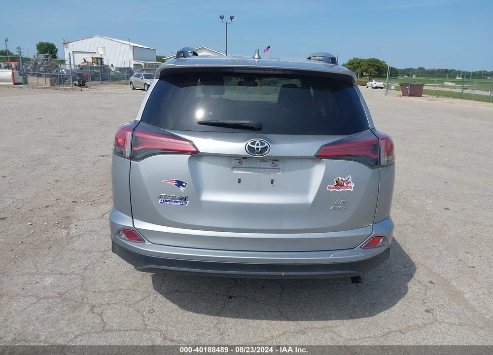 2018 TOYOTA RAV4 LE VIN: 2T3BFREV8JW729764