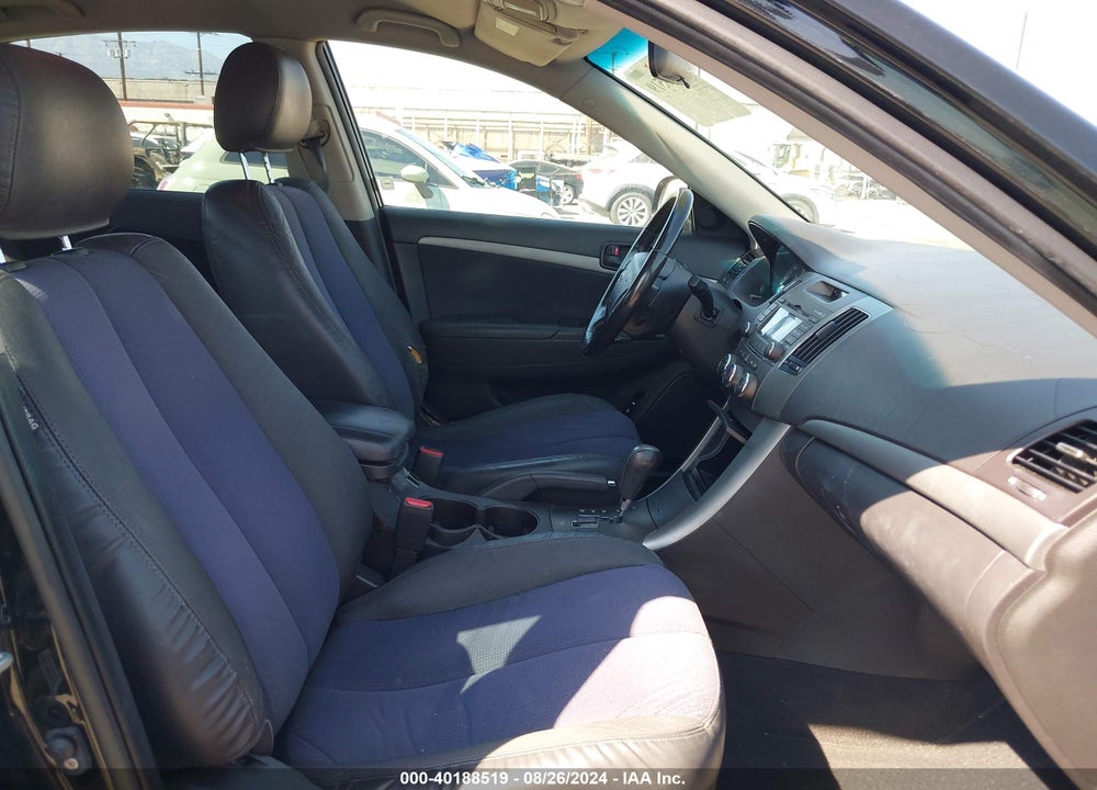 2010 HYUNDAI SONATA SE VIN: 5NPEU4AC1AH598551