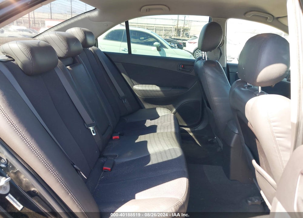2010 HYUNDAI SONATA SE VIN: 5NPEU4AC1AH598551