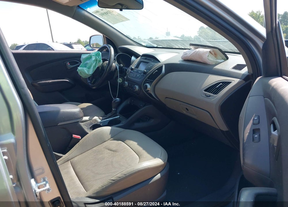 2015 HYUNDAI TUCSON SE VIN: KM8JUCAG8FU970116