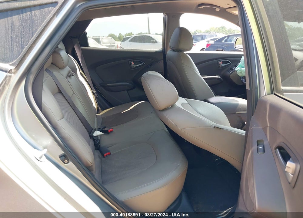 2015 HYUNDAI TUCSON SE VIN: KM8JUCAG8FU970116