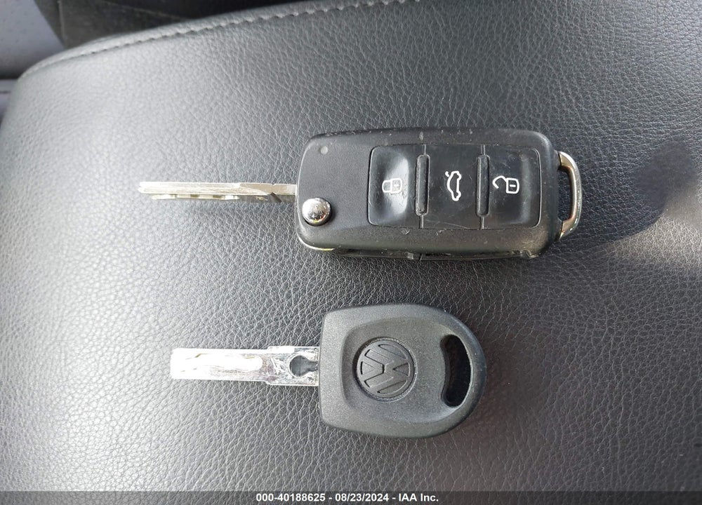2012 VOLKSWAGEN TIGUAN SE VIN: WVGBV7AX5CW546689