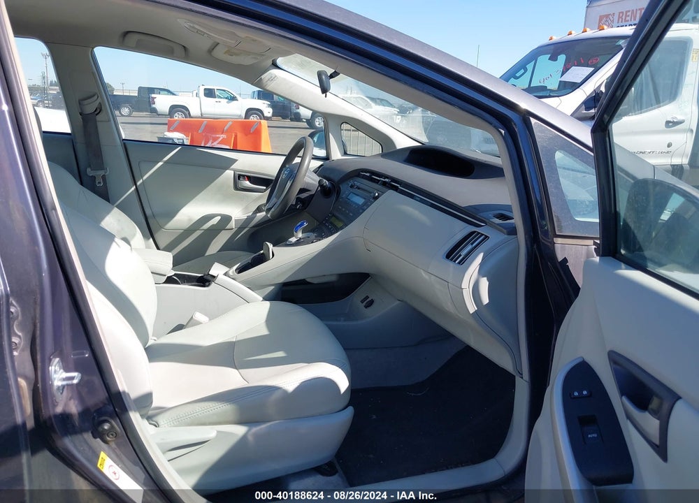 2011 TOYOTA PRIUS TWO VIN: JTDKN3DU3B0252126