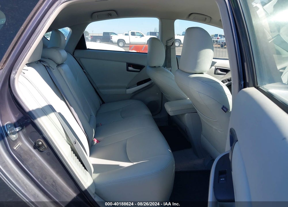 2011 TOYOTA PRIUS TWO VIN: JTDKN3DU3B0252126