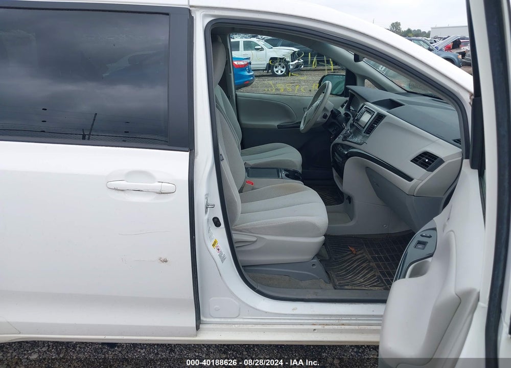 2013 TOYOTA SIENNA LE 7 PASSENGER VIN: 5TDJK3DCXDS051576