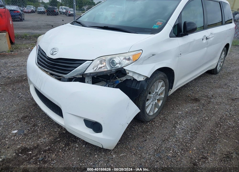 2013 TOYOTA SIENNA LE 7 PASSENGER VIN: 5TDJK3DCXDS051576