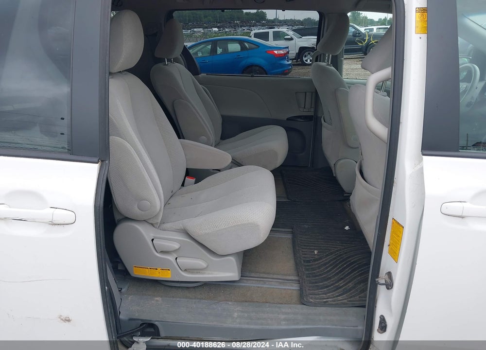 2013 TOYOTA SIENNA LE 7 PASSENGER VIN: 5TDJK3DCXDS051576