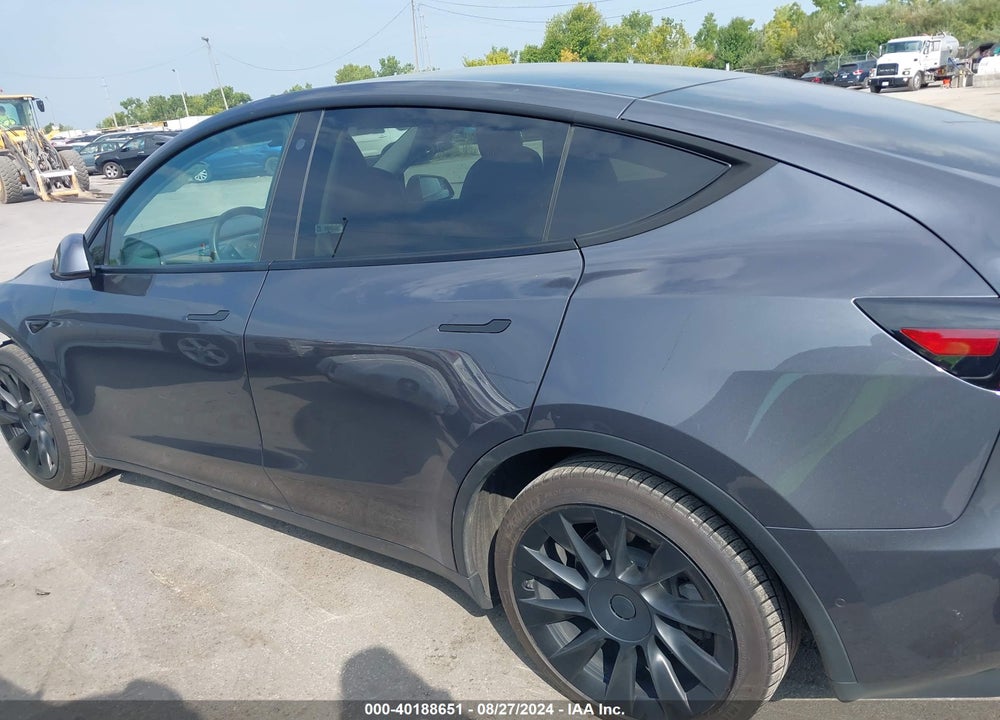 2021 TESLA MODEL Y LONG RANGE DUAL MOTOR ALL-WHEEL DRIVE VIN: 5YJYGAEE9MF200648