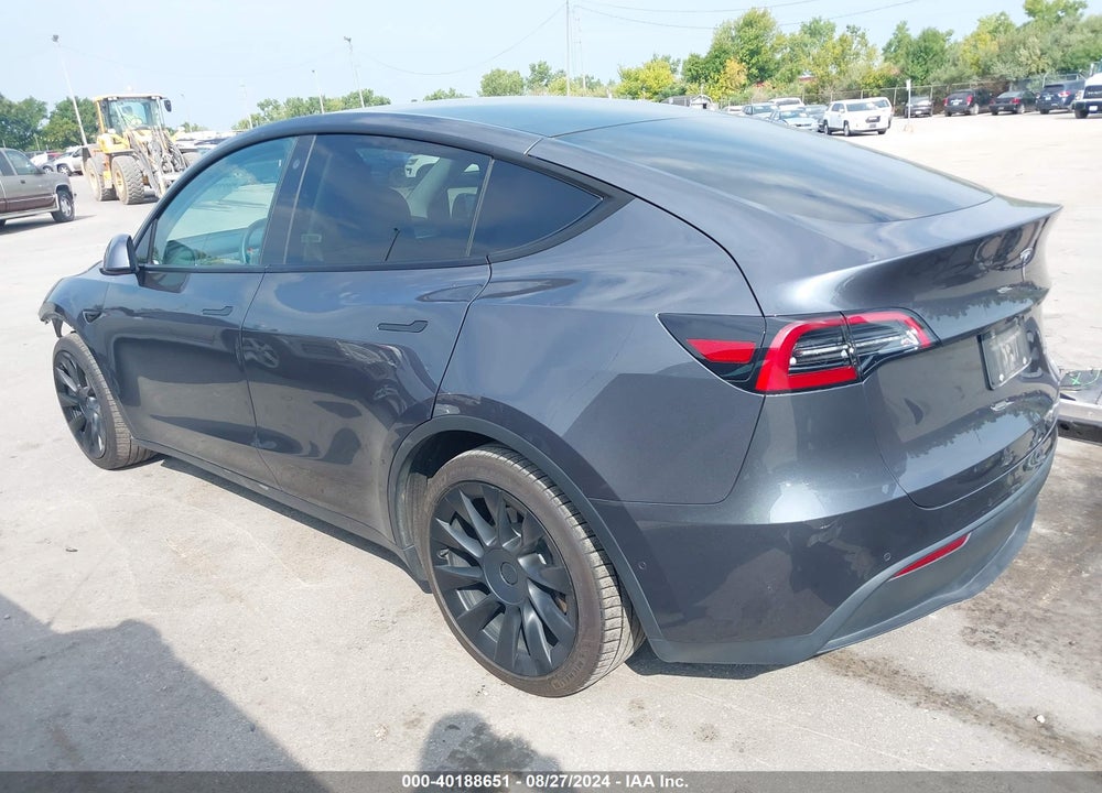 2021 TESLA MODEL Y LONG RANGE DUAL MOTOR ALL-WHEEL DRIVE VIN: 5YJYGAEE9MF200648