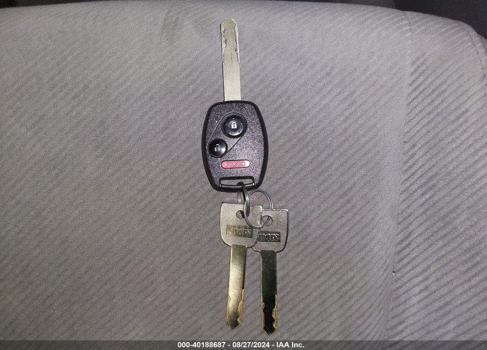2011 HONDA CIVIC LX VIN: 2HGFA1F56BH304708