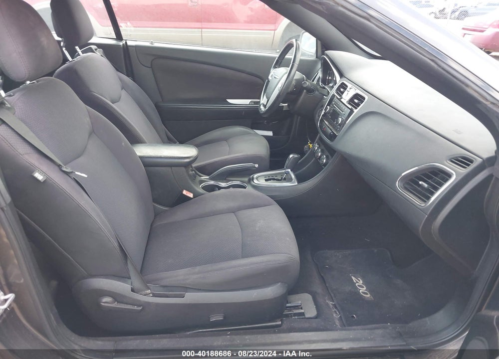 2014 CHRYSLER 200 VIN: 1C3BCBEB9EN158101