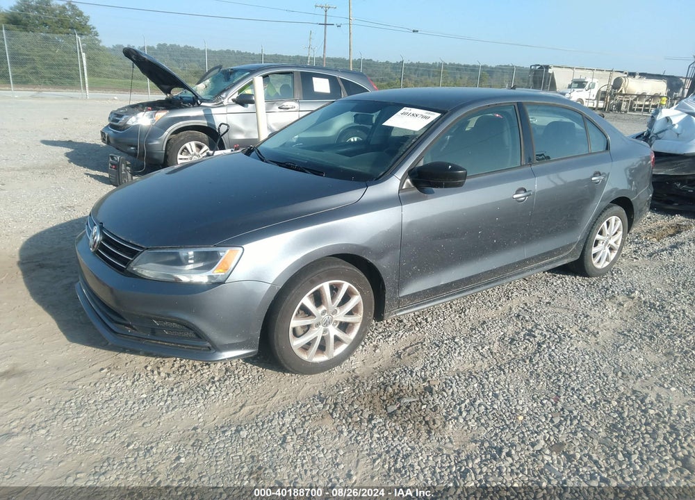 2015 VOLKSWAGEN JETTA 1.8T SE VIN: 3VWD17AJ3FM239253