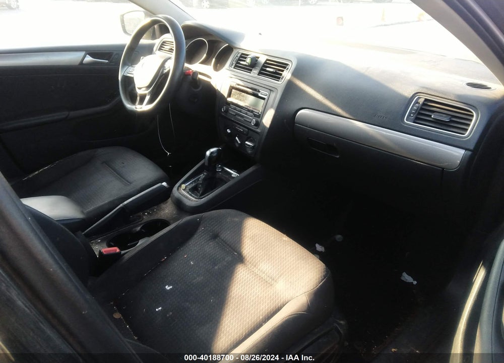 2015 VOLKSWAGEN JETTA 1.8T SE VIN: 3VWD17AJ3FM239253