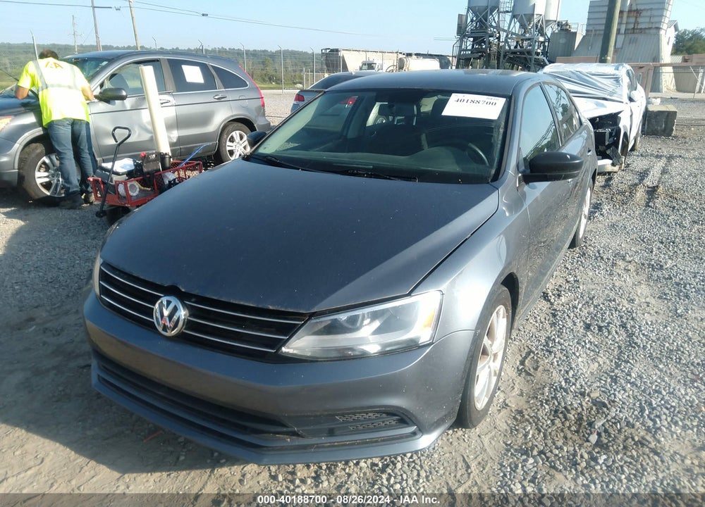 2015 VOLKSWAGEN JETTA 1.8T SE VIN: 3VWD17AJ3FM239253