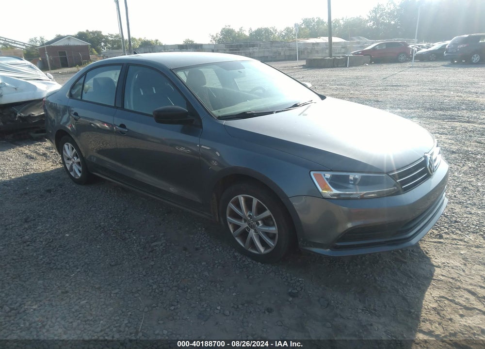2015 VOLKSWAGEN JETTA 1.8T SE VIN: 3VWD17AJ3FM239253