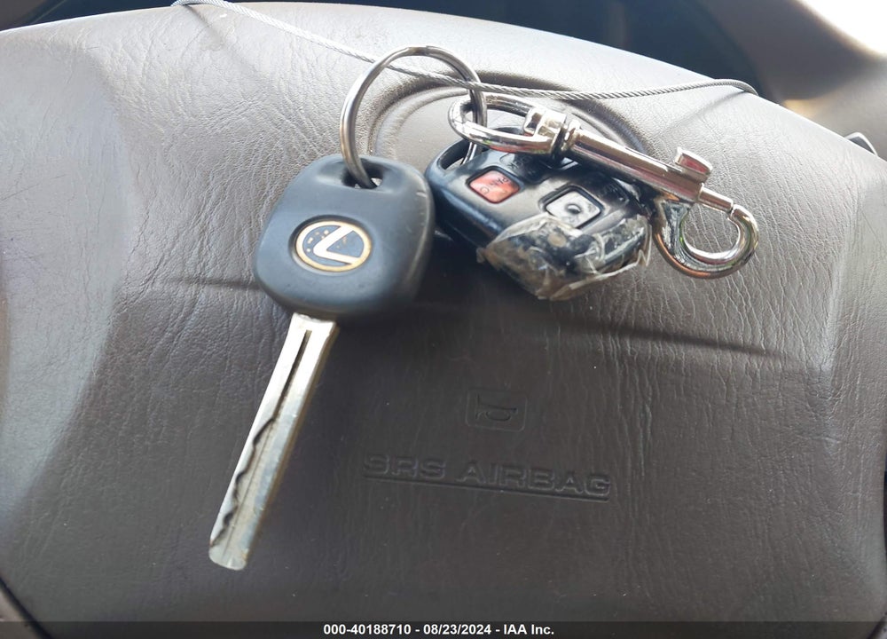 2000 LEXUS LX 470 VIN: JT6HT00W2Y0083366