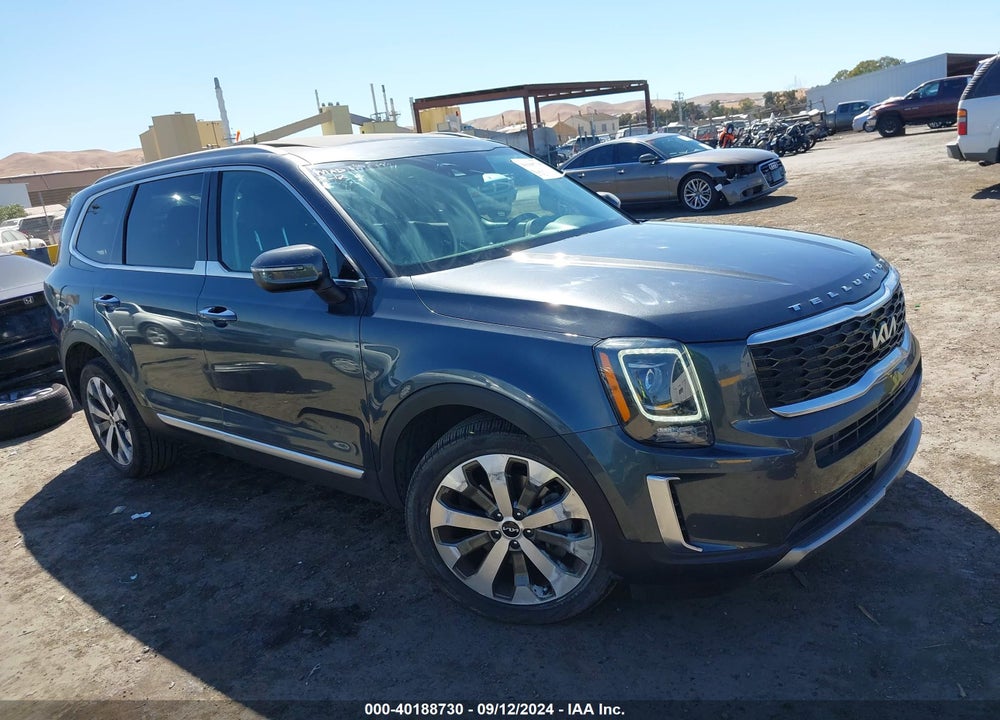 2022 KIA TELLURIDE S VIN: 5XYP64HC3NG197783