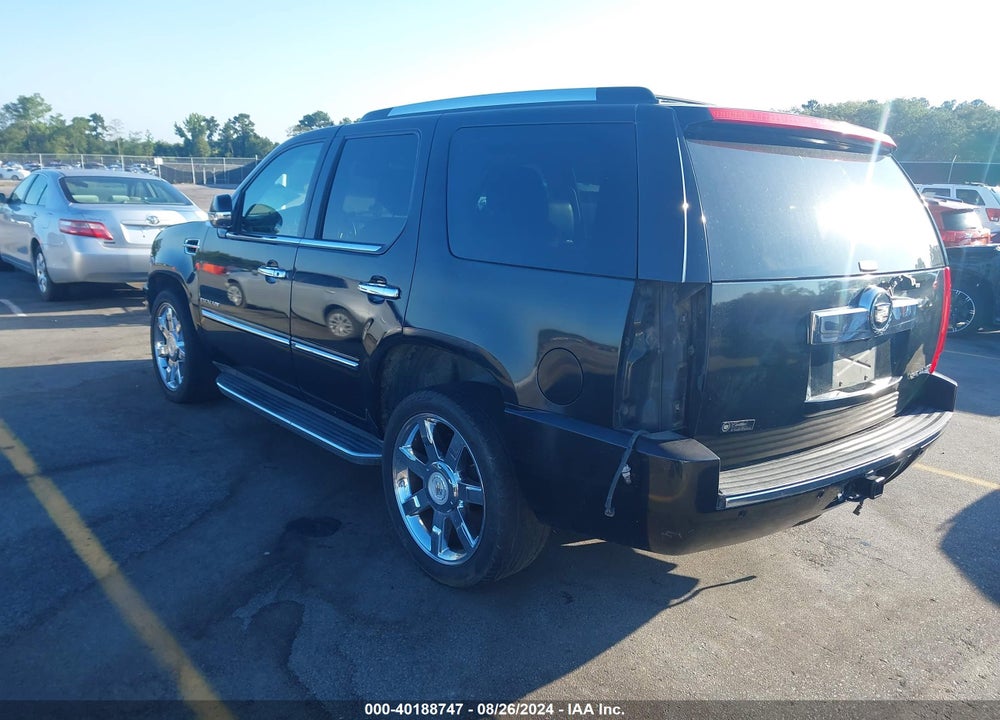 2011 CADILLAC ESCALADE LUXURY VIN: 1GYS4BEFXBR138739