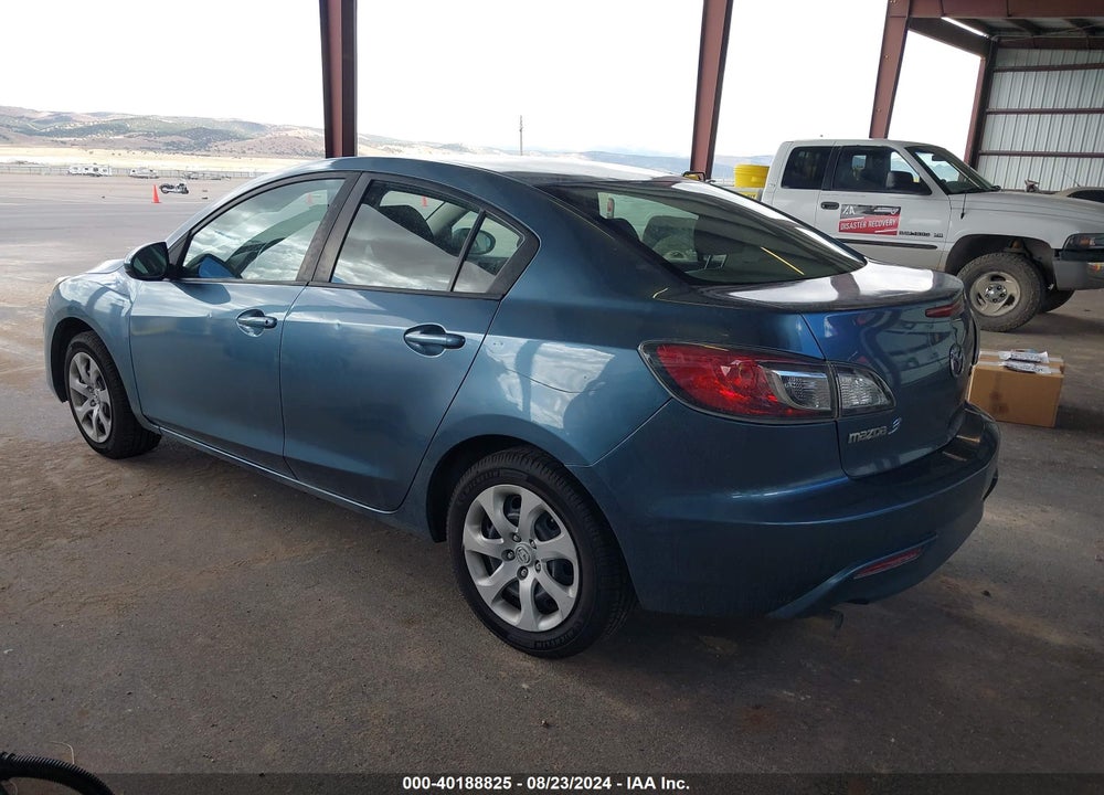 2011 MAZDA 3 I SPORT VIN: JM1BL1UF0B1355722