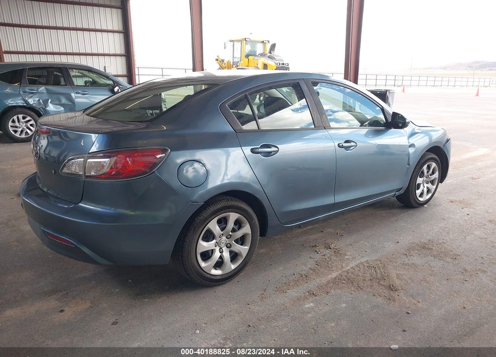 2011 MAZDA 3 I SPORT VIN: JM1BL1UF0B1355722