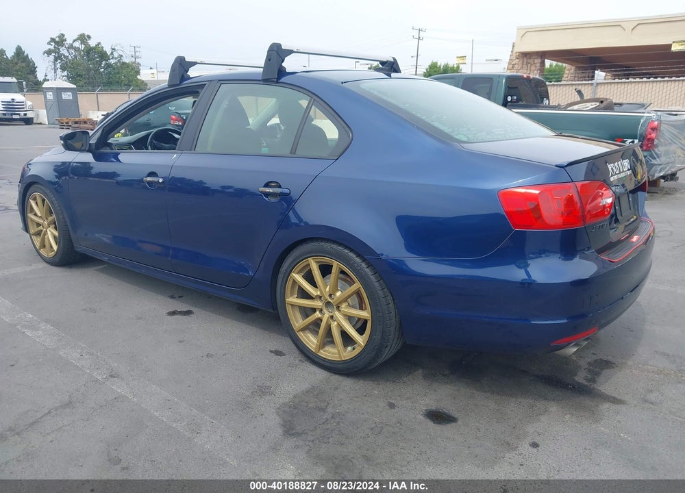 2012 VOLKSWAGEN JETTA 2.5L SE VIN: 3VWBP7AJ3CM318777