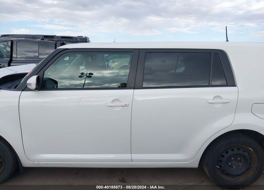 2015 SCION XB VIN: JTLZE4FE7FJ075630