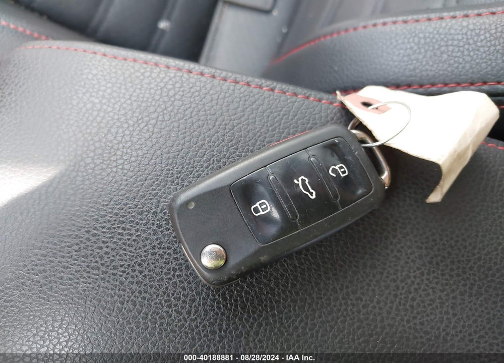 2014 VOLKSWAGEN JETTA GLI AUTOBAHN W/NAV VIN: 3VW5T7AJXEM388353