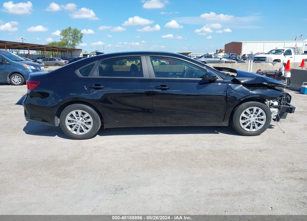 2021 KIA FORTE FE VIN: 3KPF24AD1ME301225