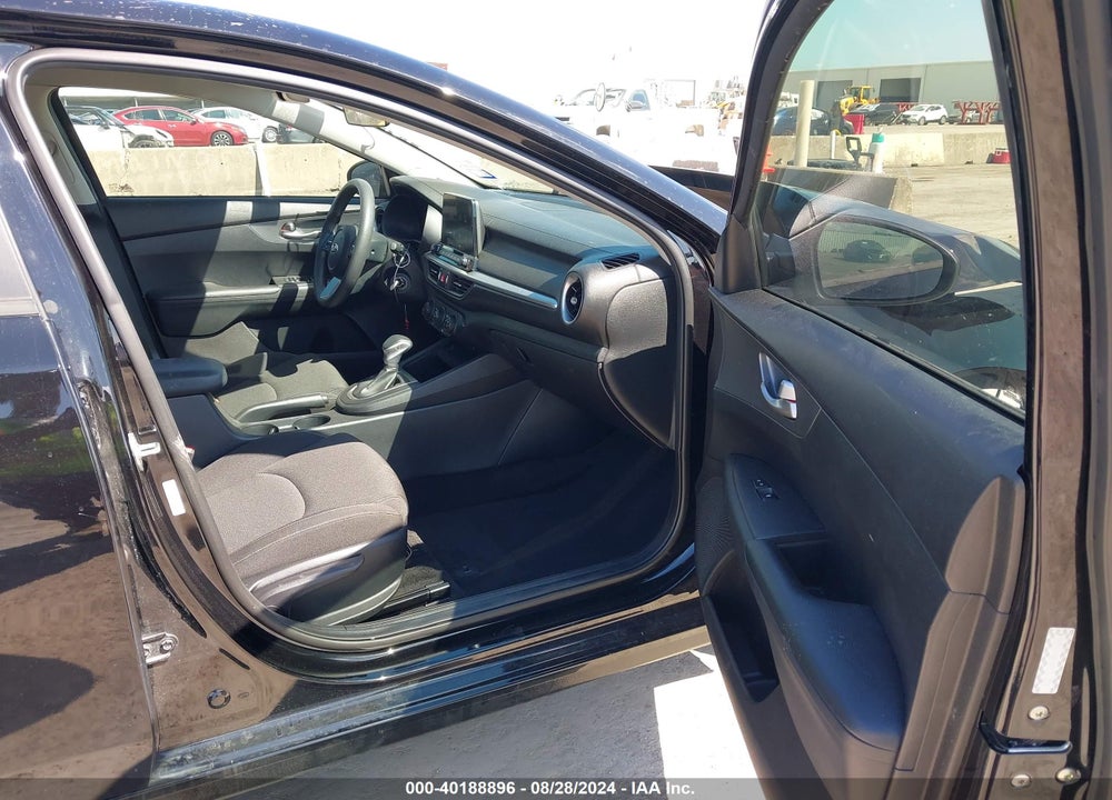 2021 KIA FORTE FE VIN: 3KPF24AD1ME301225
