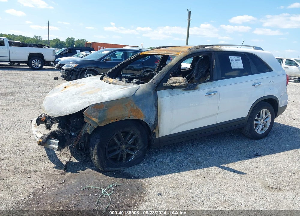 2015 KIA SORENTO LX VIN: 5XYKT3A69FG661906