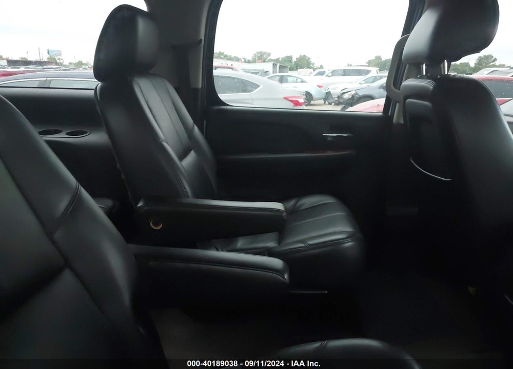 2012 CHEVROLET SUBURBAN 1500 LT VIN: 1GNSCJE02CR316750