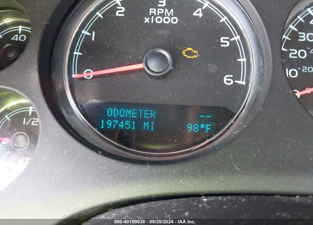 2012 CHEVROLET SUBURBAN 1500 LT VIN: 1GNSCJE02CR316750