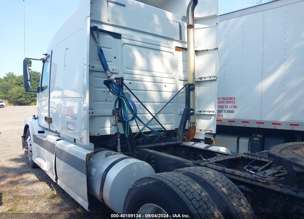 2005 VOLVO VN VNL VIN: 4V4NC9TJ15N383158