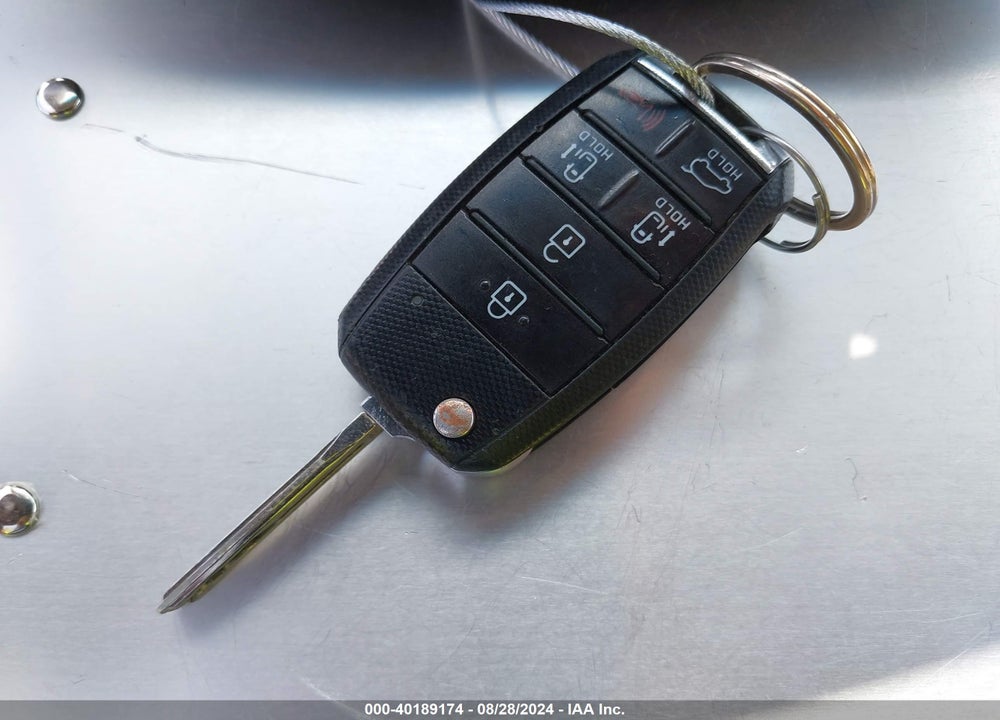 2016 KIA SEDONA LX VIN: KNDMB5C19G6111022